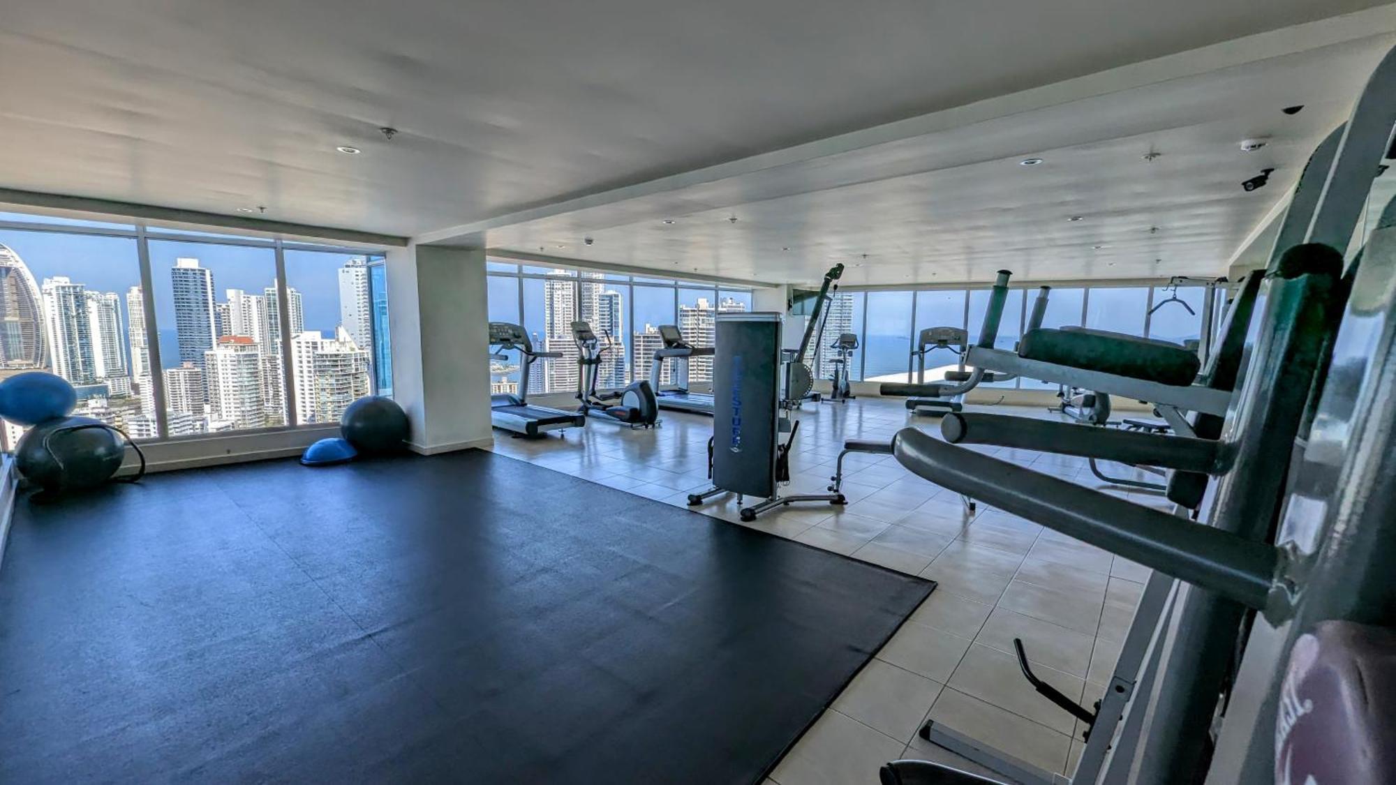 Yc 3602 L Apartamento 2Br En Av Balboa パナマ・シティー エクステリア 写真