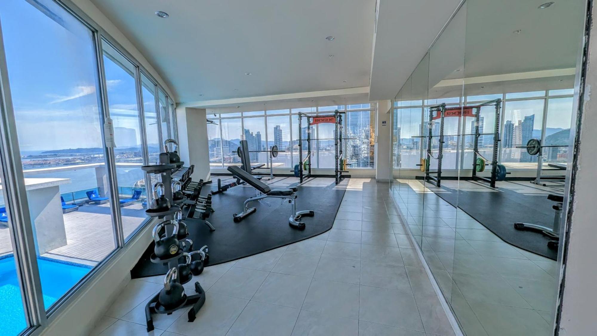Yc 3602 L Apartamento 2Br En Av Balboa パナマ・シティー エクステリア 写真